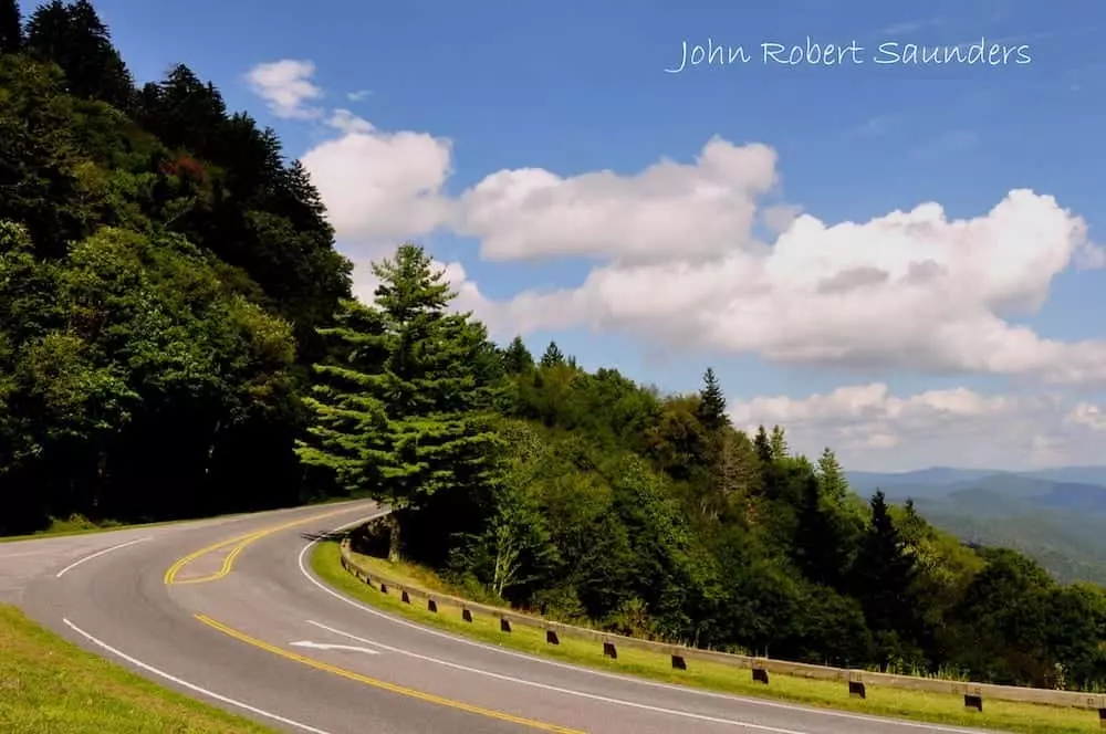 newfound gap road in the smoky mountains
