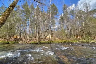 creek on greenbrier campground